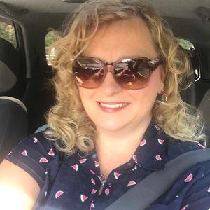 Meet your Posher, Victoria